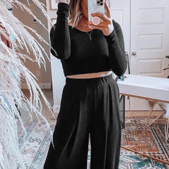 Black Knit Cropped Top & Wide Leg Pants - Picture 3 of 14